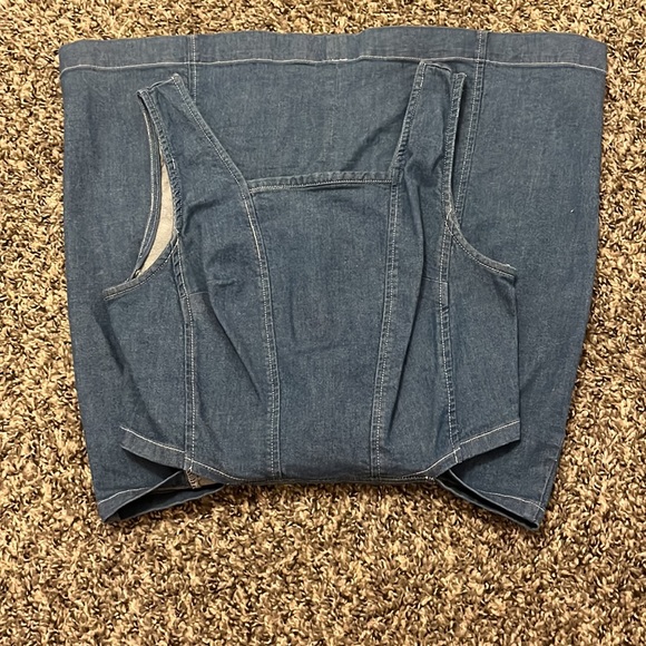 Denim Dress. A size 3 in Women’s. Gently Used. - Picture 3 of 4